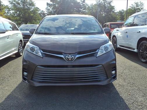 2019 Toyota Sienna XLE