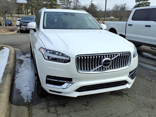 2022 Volvo XC90 Recharge Plug-In Hybrid T8 Inscription 7 Passenger