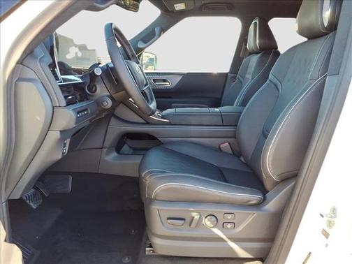 2t Radiant Whit 2026 INFINITI QX80 AUTOGRAPH