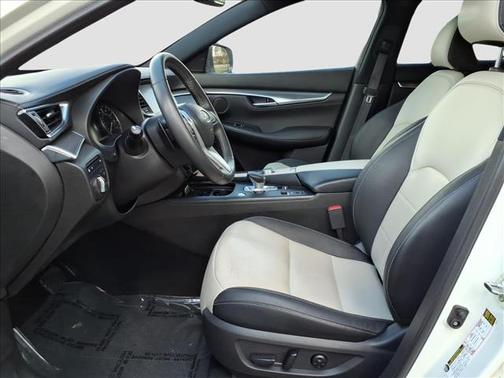 2023 INFINITI QX55 LUXE