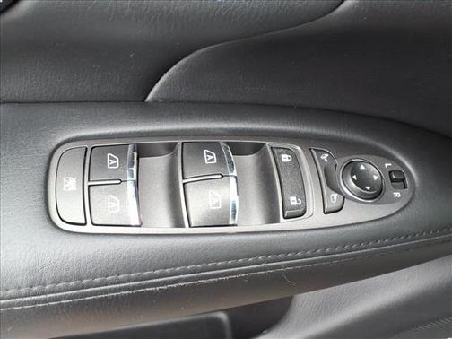 2012 INFINITI M37x Base