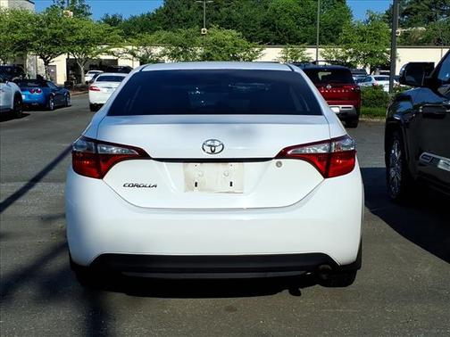 Super White 2015 Toyota Corolla L