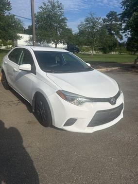 White 2015 Toyota Corolla L