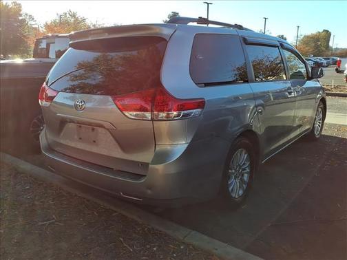 2013 Toyota Sienna 