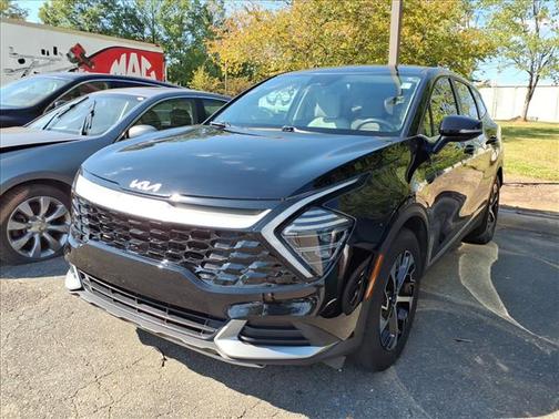 Ebony Black 2024 Kia Sportage EX