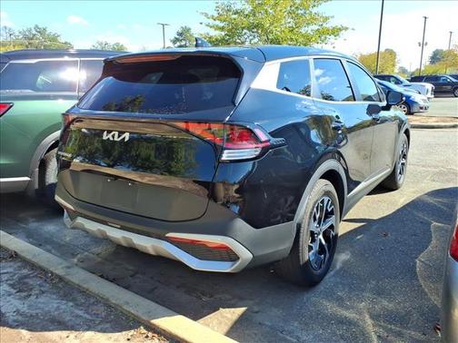 Ebony Black 2024 Kia Sportage EX