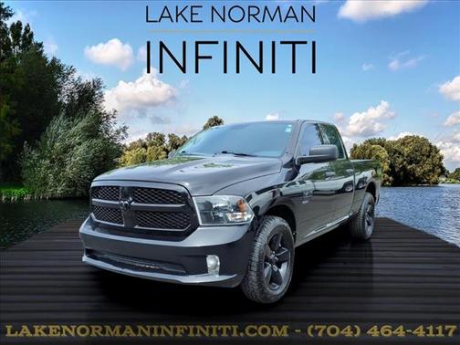 Brilliant Black Crystal Pearlcoat 2019 RAM 1500 Classic Express