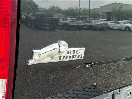 Brilliant Black Crystal Pearlcoat 2016 RAM 1500 Big Horn