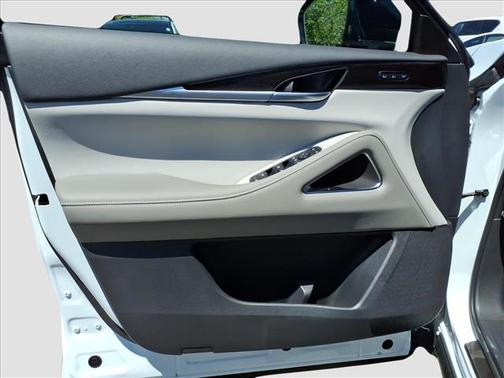 Radiant White 2026 INFINITI QX60 Luxe
