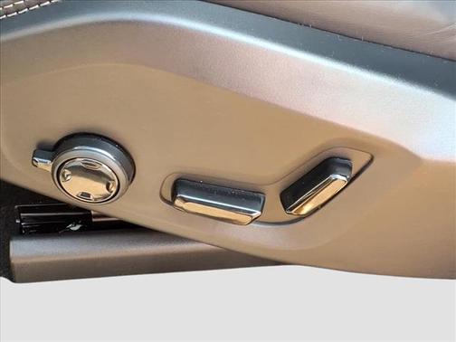 2025 Volvo XC90 Plug-In Hybrid T8 Ultra 7-Seater