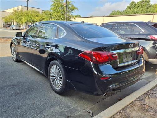 2015 INFINITI Q70L 3.7