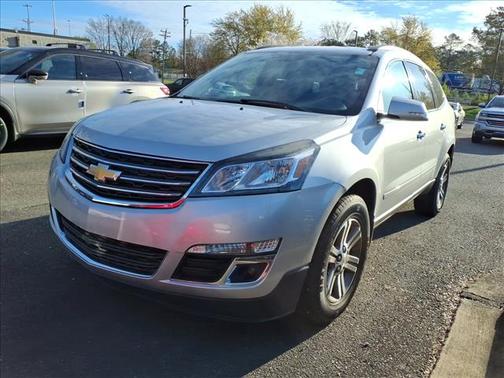 2017 Chevrolet Traverse 2LT