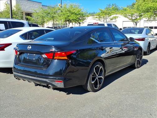 Super Black 2025 Nissan Altima SR