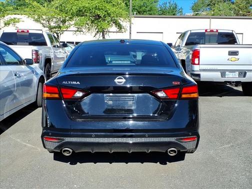 Super Black 2025 Nissan Altima SR