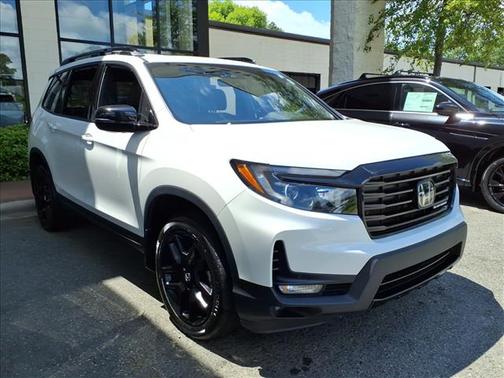 Platinum White Pearl 2024 Honda Passport Black Edition