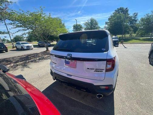 Platinum White Pearl 2024 Honda Passport Black Edition