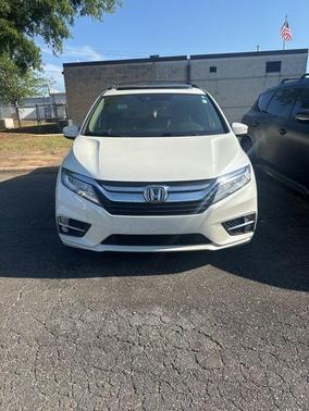 White Diamond Pearl 2018 Honda Odyssey Elite
