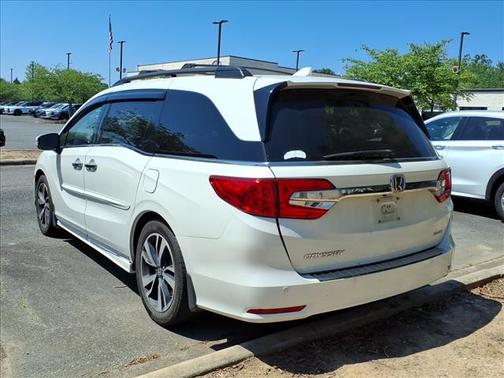 White Diamond Pearl 2018 Honda Odyssey Elite