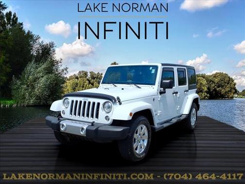 Bright White Clearcoat 2017 Jeep Wrangler Unlimited Sahara