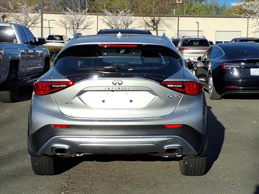 2019 INFINITI QX30 Luxe