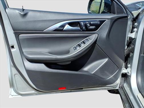 2019 INFINITI QX30 Luxe