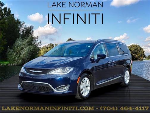 2017 Chrysler Pacifica Touring-L Plus
