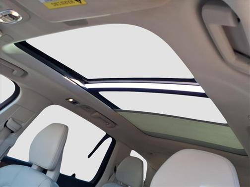 2022 Volvo XC90 T6 Momentum 6 Passenger