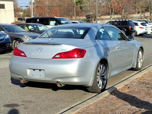2014 INFINITI Q60 Base