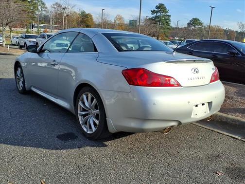 2014 INFINITI Q60 Base