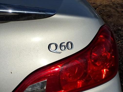 2014 INFINITI Q60 Base