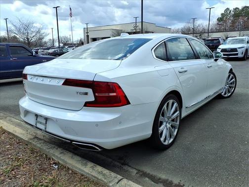 2018 Volvo S90 Recharge Plug-In Hybrid T8 Inscription