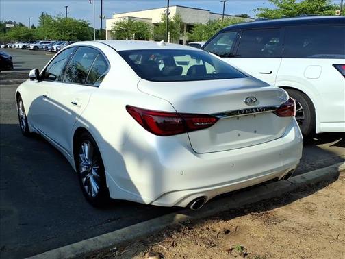 Majestic White 2024 INFINITI Q50 LUXE