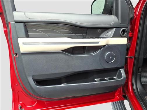 Rapid Red Metallic Tinted Clearcoat 2021 Ford Expedition Platinum