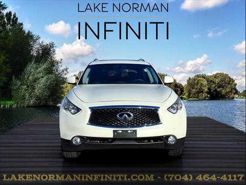 2017 INFINITI QX70 Base