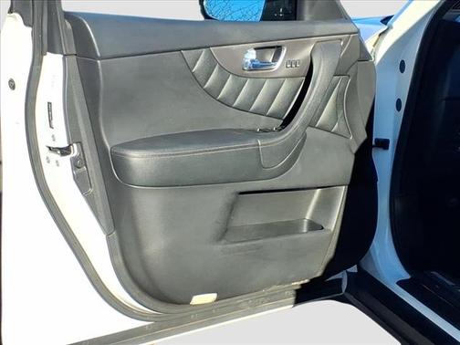 2017 INFINITI QX70 Base