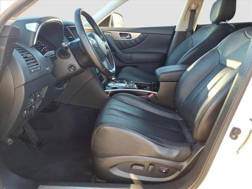 2017 INFINITI QX70 Base