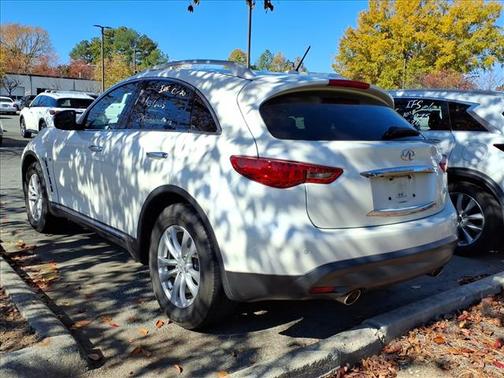 2017 INFINITI QX70 Base