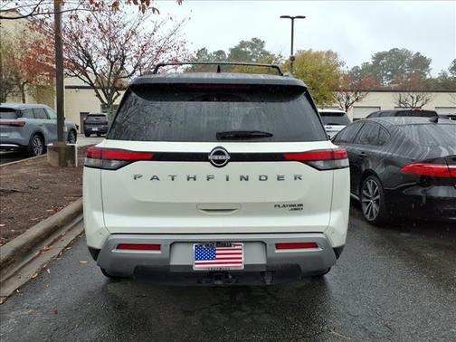 2023 Nissan Pathfinder Platinum