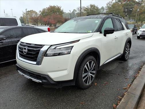2023 Nissan Pathfinder Platinum