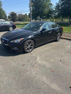 2015 INFINITI Q50 Base