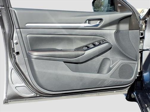 2024 Nissan Altima 2.0 SR