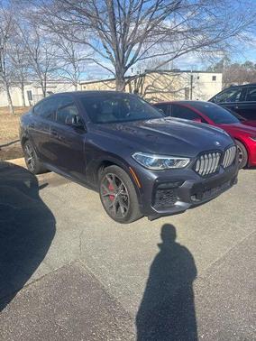 2022 BMW X6 M50i