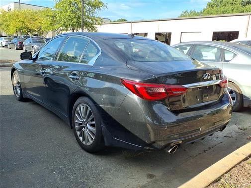 2023 INFINITI Q50 LUXE