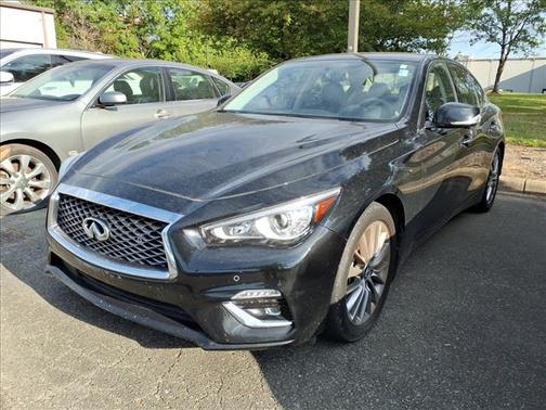 2023 INFINITI Q50 LUXE