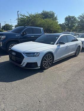 Glacier White Metallic 2021 Audi S8 4.0T quattro