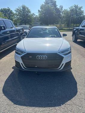 Glacier White Metallic 2021 Audi S8 4.0T quattro