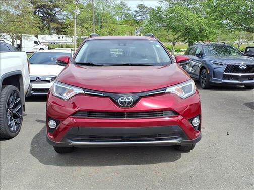 Pearl 2018 Toyota RAV4 XLE