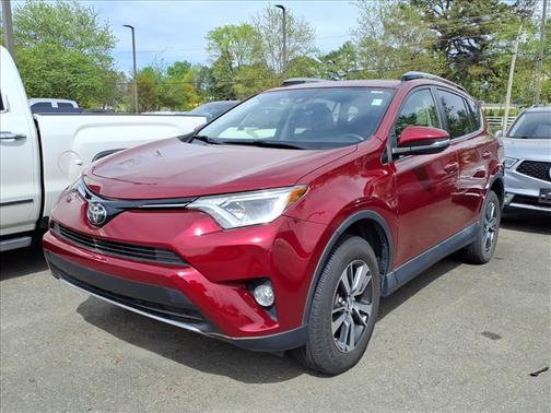 Pearl 2018 Toyota RAV4 XLE