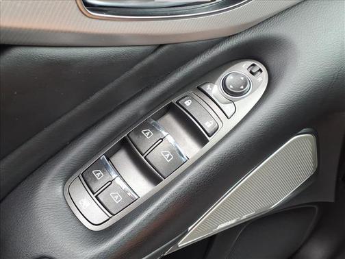 Grand Blue 2022 INFINITI Q50 LUXE