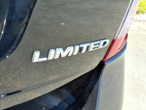 Tuxedo Black Metallic 2013 Ford Edge Limited